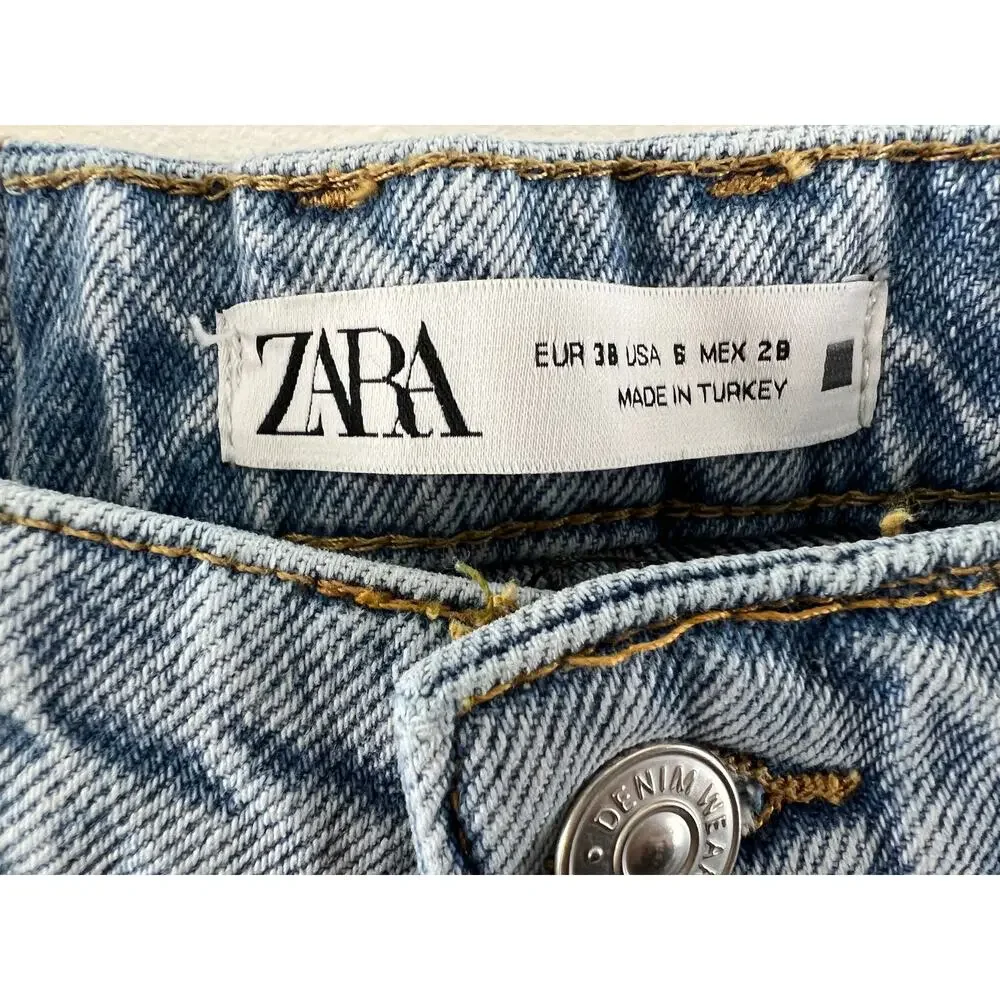 ZARA Blue Medium Wash Button Fly Raw Hem Cropped Straight Leg Jeans Size 6